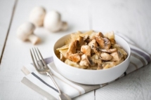 Farfalles au poulet et champignons